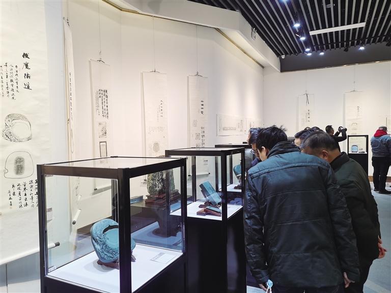 “非遺精品洮硯傳拓題跋藝術(shù)展”開展 洮硯雕刻、傳拓、拓片題跋集中亮相甘肅藝術(shù)館