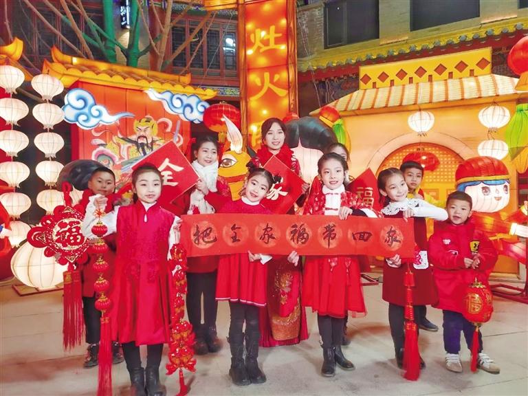中共蘭州市委宣傳部出品 原創(chuàng)音樂電視《全家?！?向全市人民拜年！