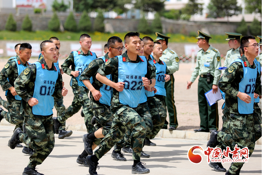 【隴拍客】甘肅武警：沖刺！向著心中的軍校夢(mèng)