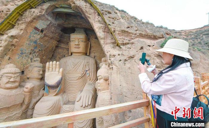 圖為位于甘肅省武威市境內(nèi)的天梯山石窟，其開鑿于東晉十六國時(shí)期的北涼。(資料圖) 崔琳 攝