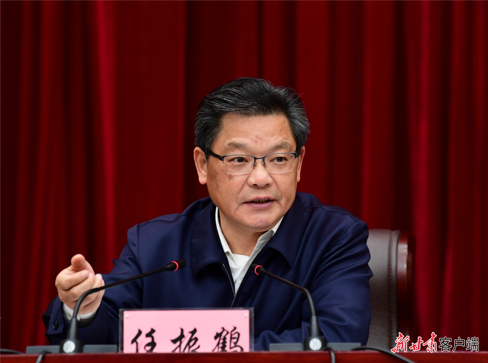 任振鶴在全省新型城鎮(zhèn)化工作推進(jìn)會(huì)議上強(qiáng)調(diào)：凝心聚力抓落實(shí)、蹄疾步穩(wěn)向前進(jìn)，奮力推進(jìn)新型城鎮(zhèn)化建設(shè)再上新臺階