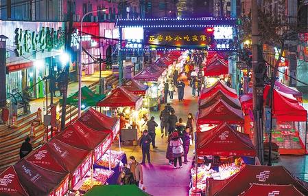 蘭州市城關區(qū)正寧路小吃夜市、南關民族風味一條街恢復營業(yè)