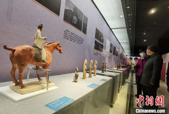 圖為展覽現(xiàn)場?！●T志軍 攝