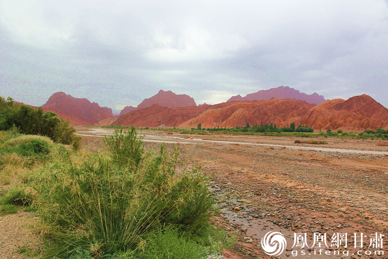 庫車銅廠河沿途，曾經(jīng)的絲路古道。楊文遠(yuǎn) 攝