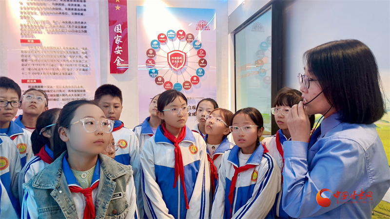 法治陽光護(hù)航草原少年成長(zhǎng)